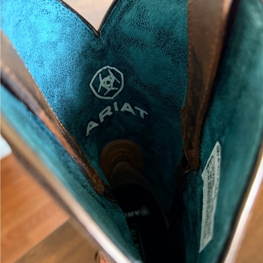 Ariat Women's Brown Boots with Pink Stitching - Picture 3 of 5